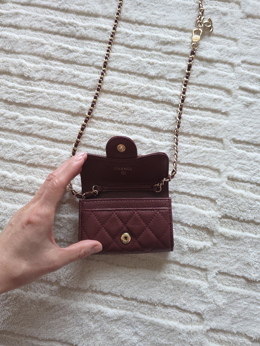 Black Quilted Mini Crossbody Wallet with Chain Purse Bag Handbag Clutch Burgundy - Picture 2 of 5